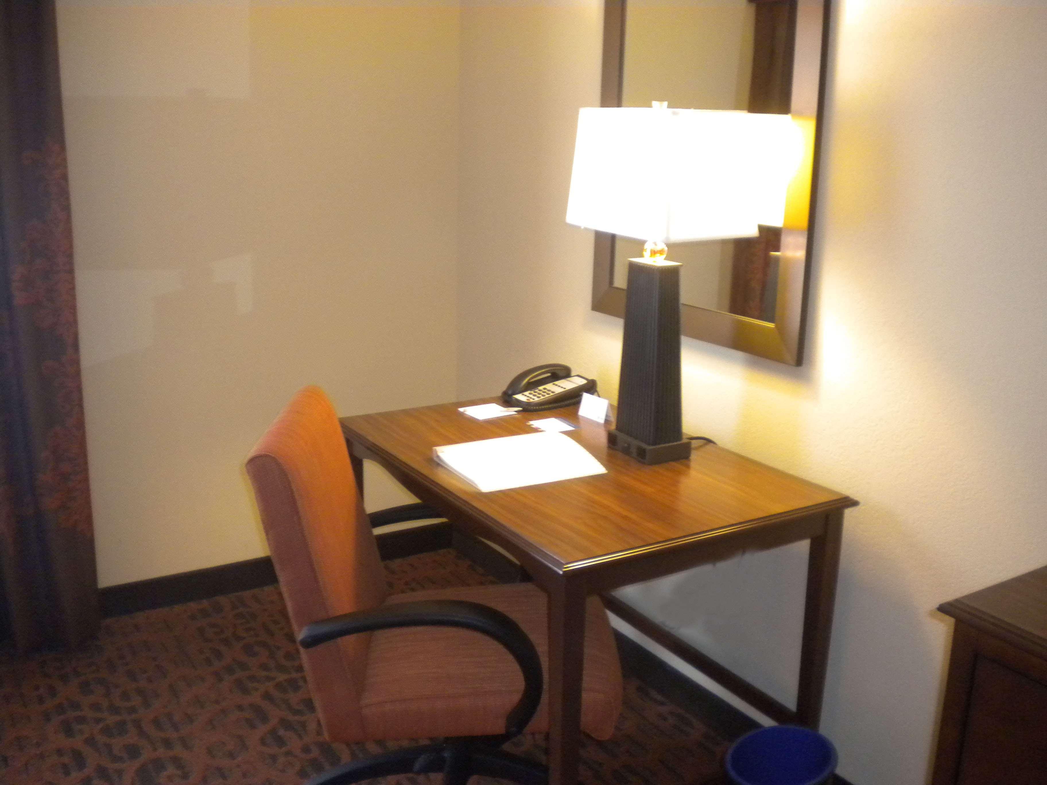 Hampton Inn & Suites Cincinnati / Uptown - University Area Rum bild