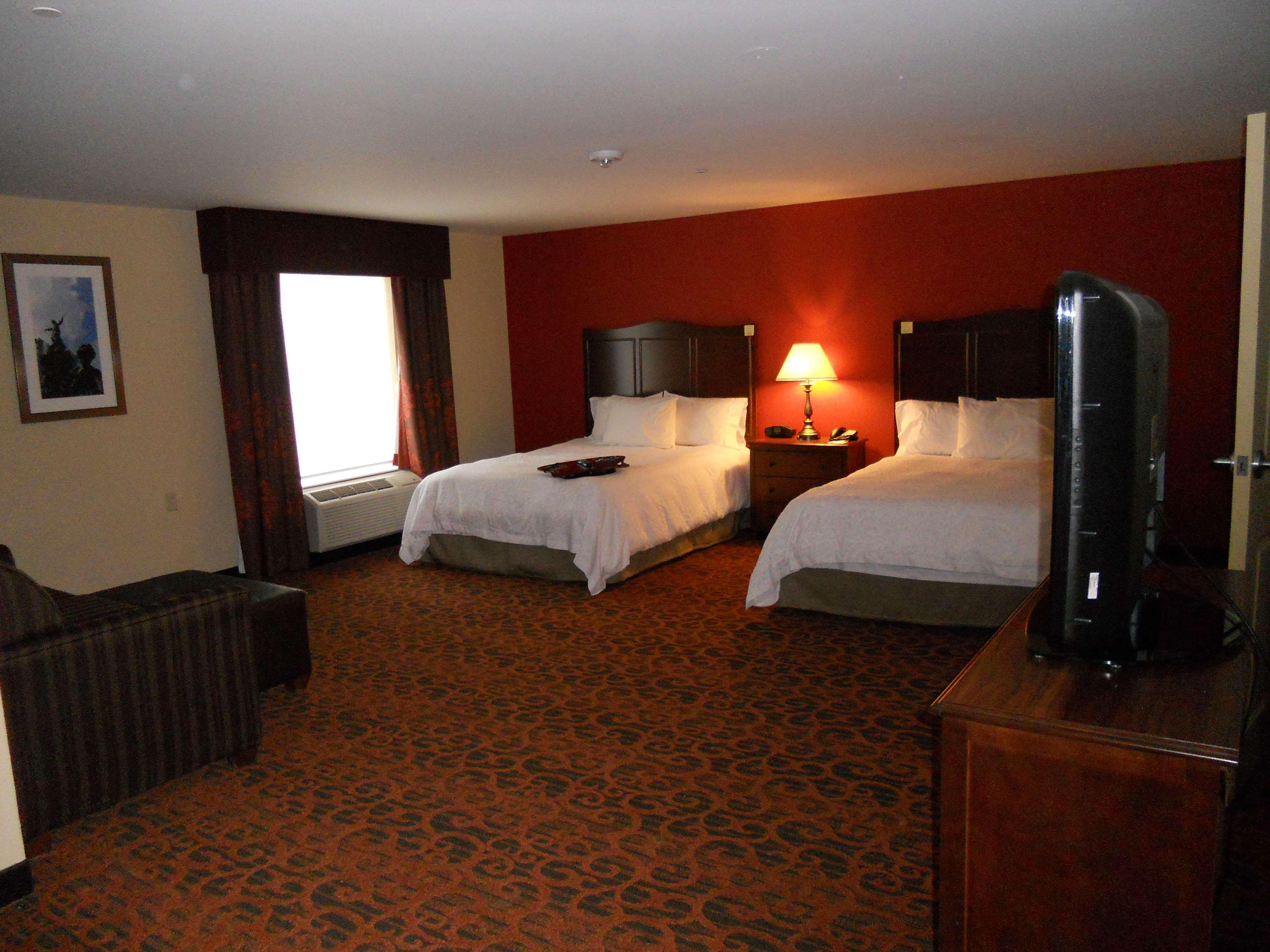 Hampton Inn & Suites Cincinnati / Uptown - University Area Exteriör bild