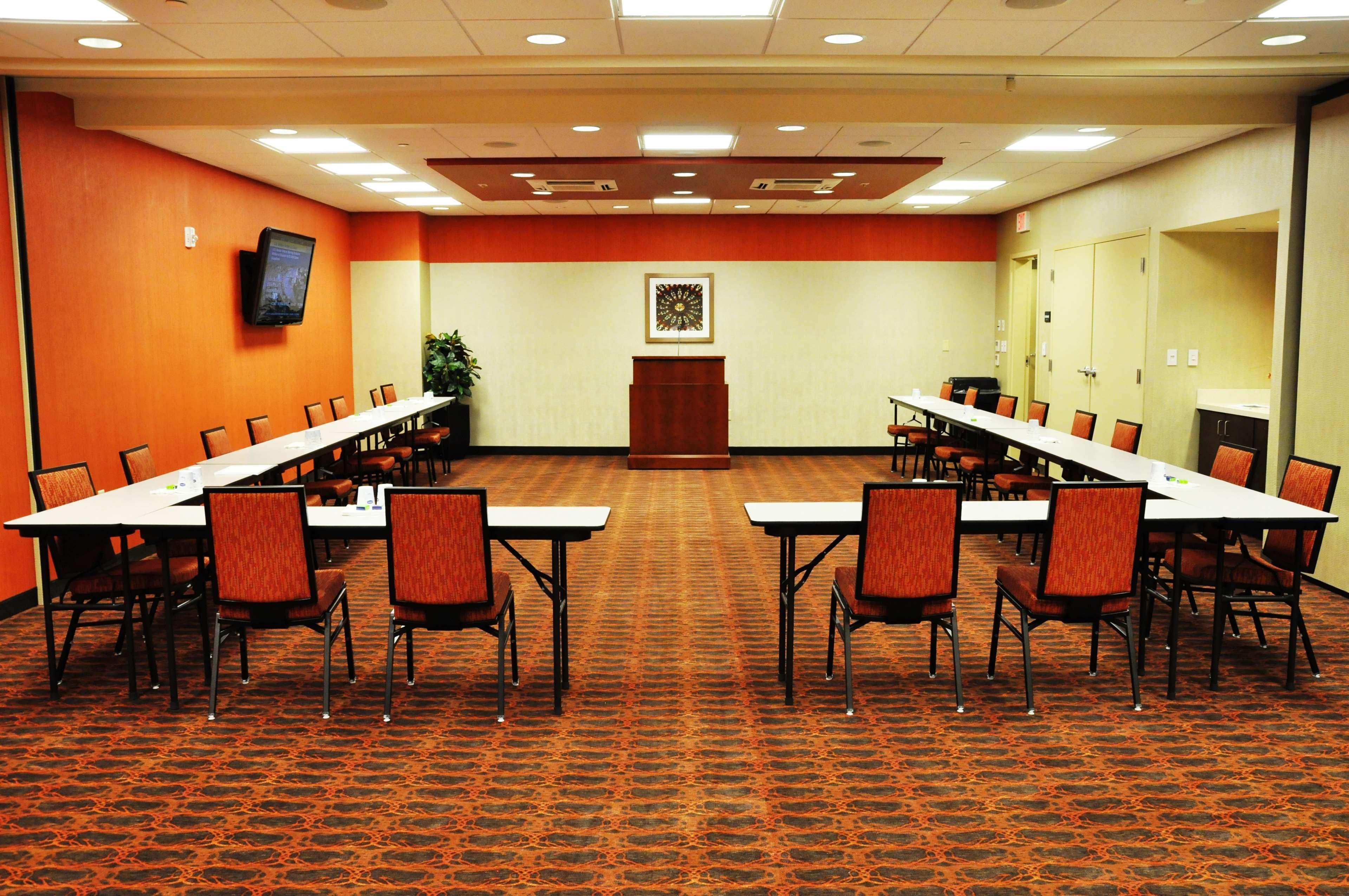 Hampton Inn & Suites Cincinnati / Uptown - University Area Bekvämligheter bild